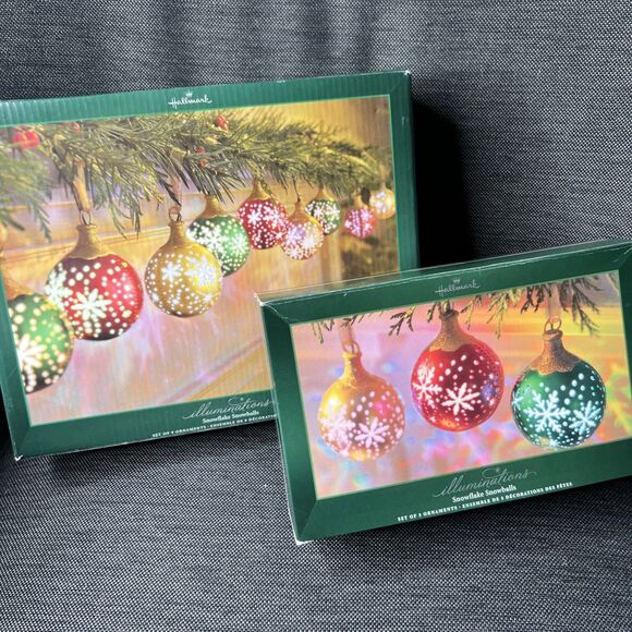 Hallmark Illuminations Snowflake Snowballs Large And Small Set 12 Total NEW - Picture 1 of 9